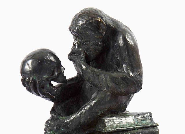 Escultura de Hugo Rheinhold: El mono de Darwin (detalle) 