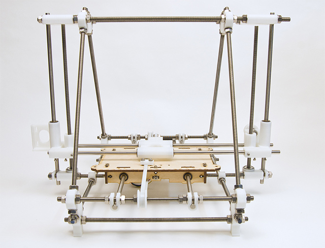 Impresora 3D RepRap, modelo Mendel, capaz de replicar la mayoría de sus partes. Pete Prodoehl Impresora 3D