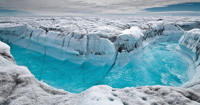 Otra fotografía de James Balog, fotógrafo de National Geographic que documentó el deshielo de glaciares en Groenlandia e Islandia a lo largo de varios años James Balog